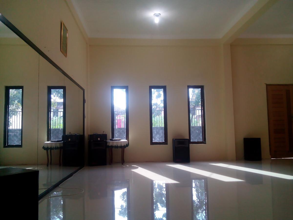 Pondok Cemara Medan Exterior foto