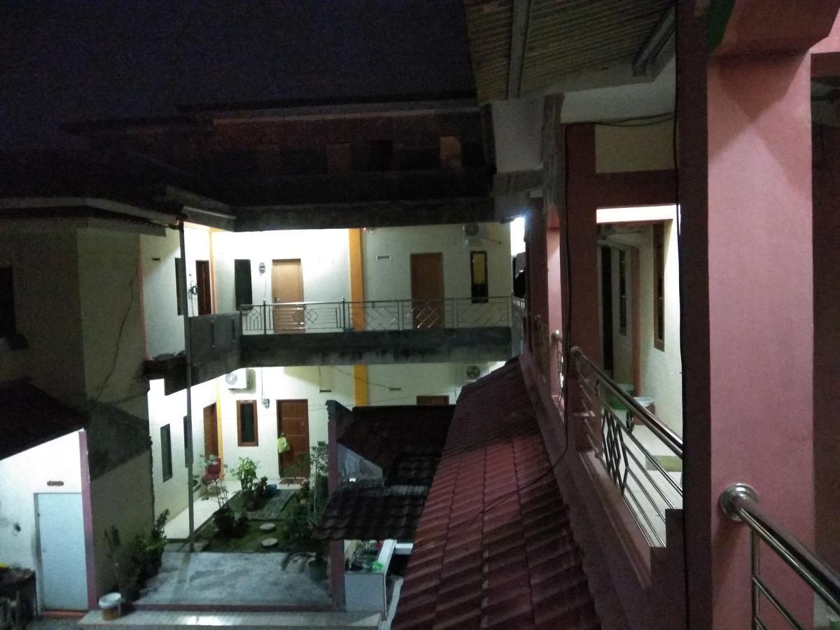 Pondok Cemara Medan Exterior foto