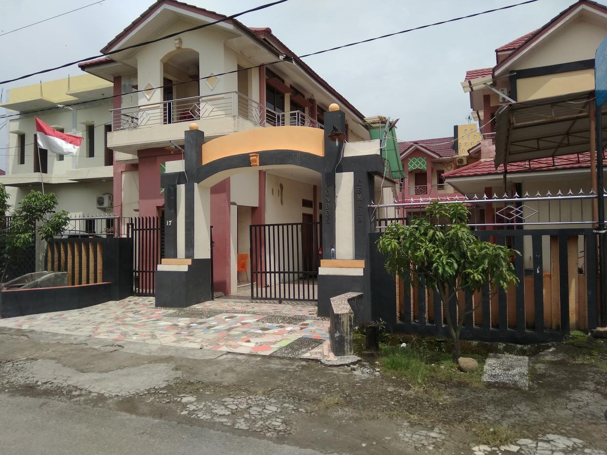 Pondok Cemara Medan Exterior foto
